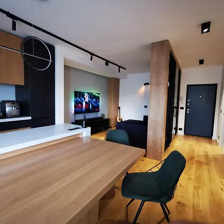 Cazare Electric Castle 2021 Apartament Luxurious 2 Camere 65Mp *